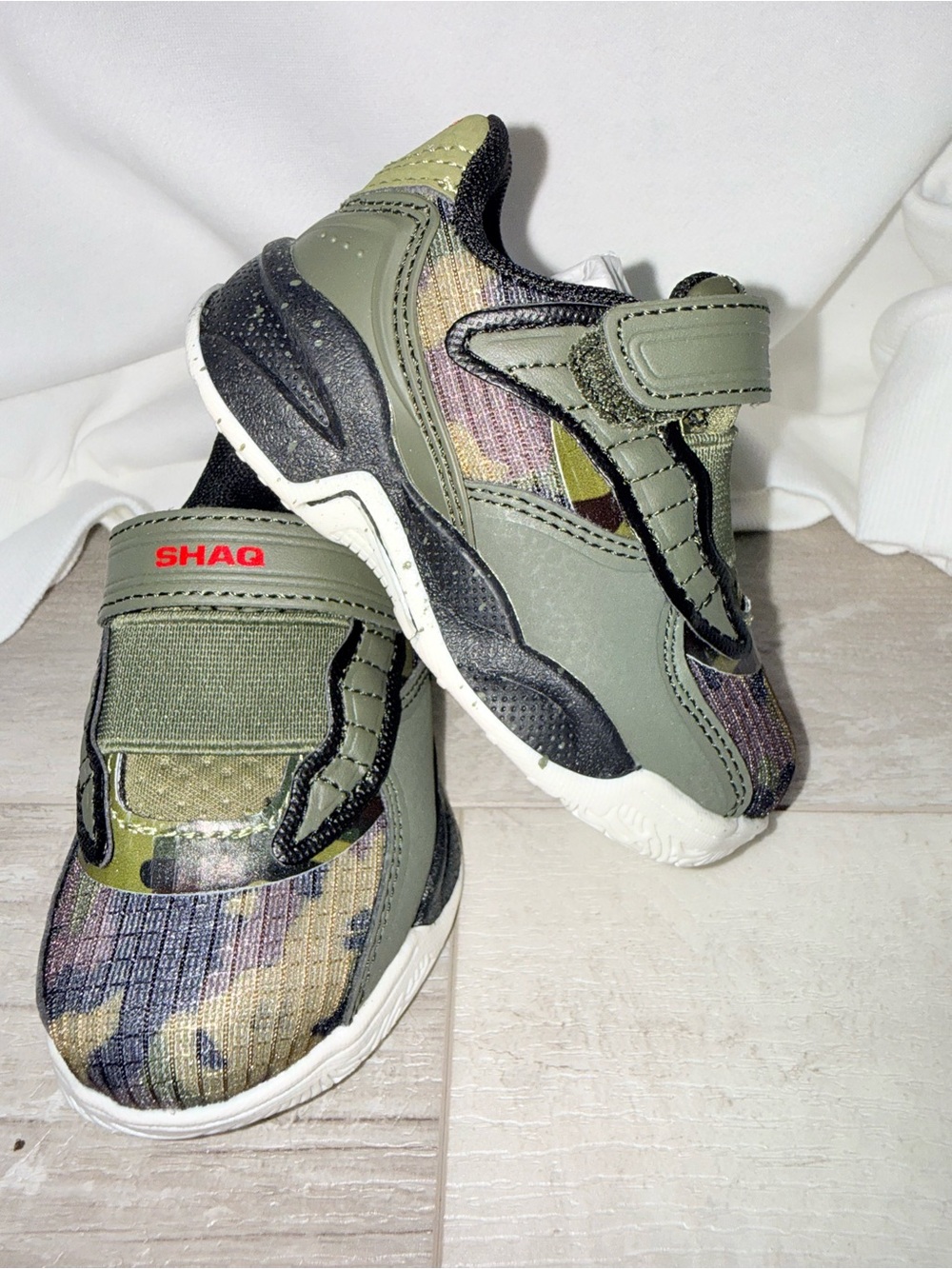 SHAQ Speed Demon Low Toddler Size 5 Dark Green Camo Sneakers NIB